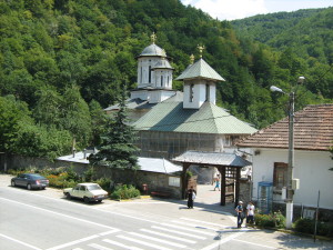Manastirea_lainici2